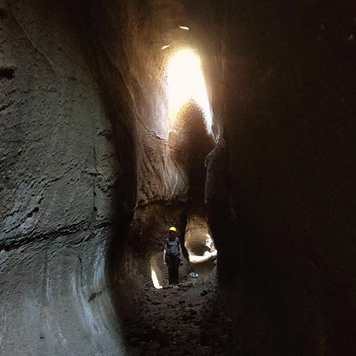Etna Serracozzo Trail – Lava Flow 1928 – Thieves' Cave