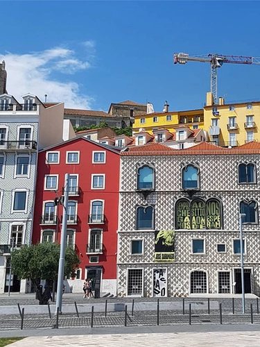 Explore Lisbon Walking Tour (includes coffee break with free coffee and pastries)