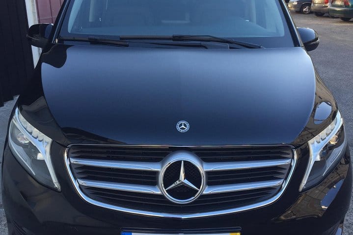 Private Transfer To or From Aroeira