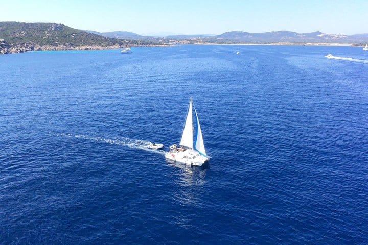 Small Group Catamaran Tour: Magdalene Islands with Brunch