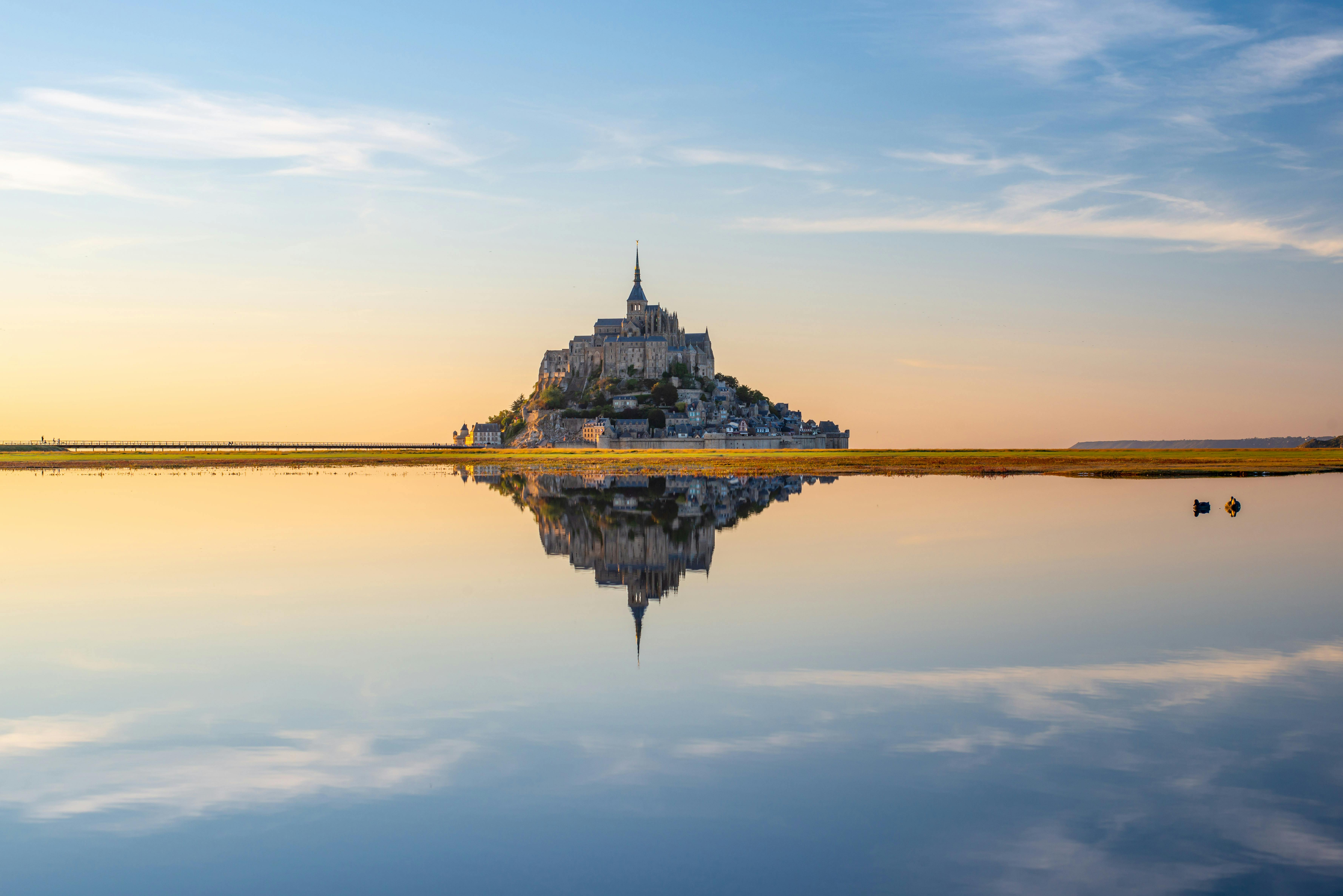 Mont Saint Michel Guided Day Trip with Hotel Pickup Included