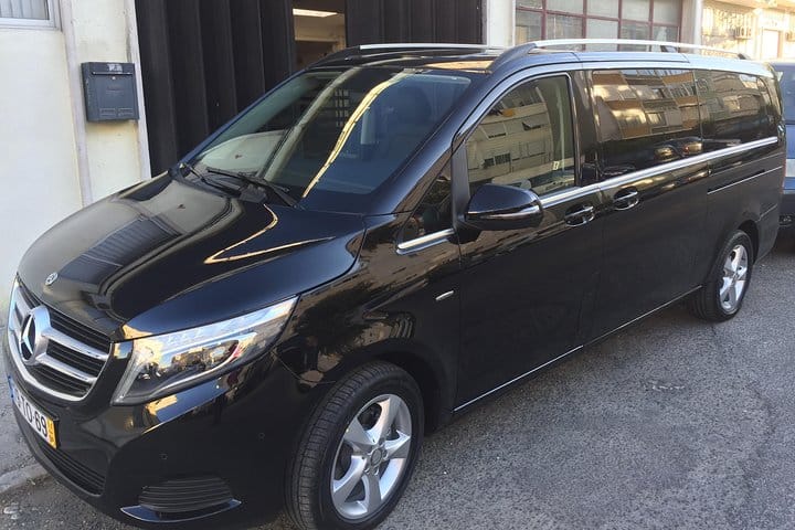 Private Transfer To or From Mafra