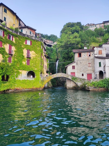 Bellagio Lake Pearl tour 4 hours