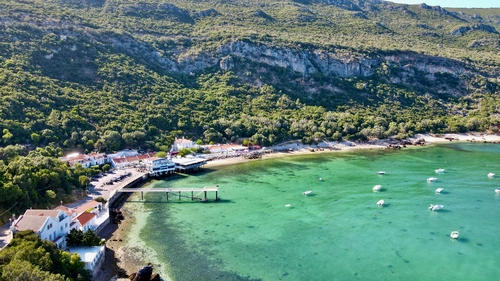 Arrábida & Sesimbra Day Trip from Lisbon – Wine Tasting, Nature and Beaches