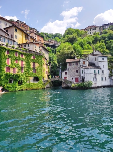 Nesso Waterfall 2 hours tour