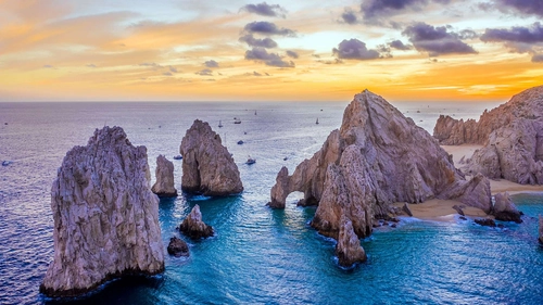 Tour of the Arch of Cabo San Lucas and Descent to Playa del Amor